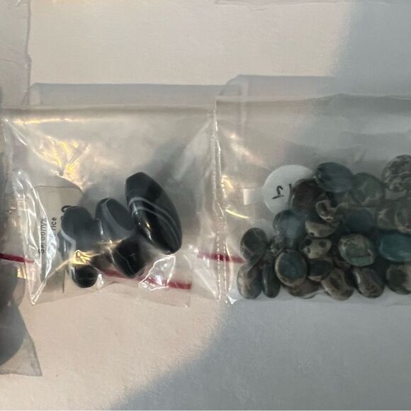 8 Bundles/Semi-precious Assorted Teardrop & Round Beads Jewelry making supplies - Picture 6 of 13